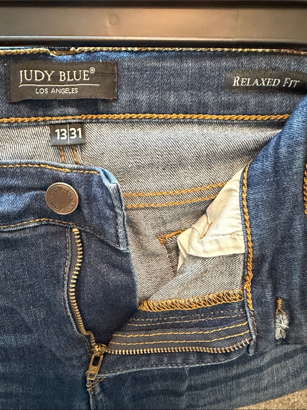 Judy Blue Dark Blue Skinny Jeans with Whiskered Fade - Picture 3 of 4